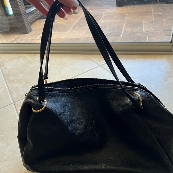 Black Louis Vuitton handbag - Picture 8 of 8